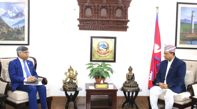 परराष्ट्रमन्त्रीसँग सार्क महासचिवको भेट   