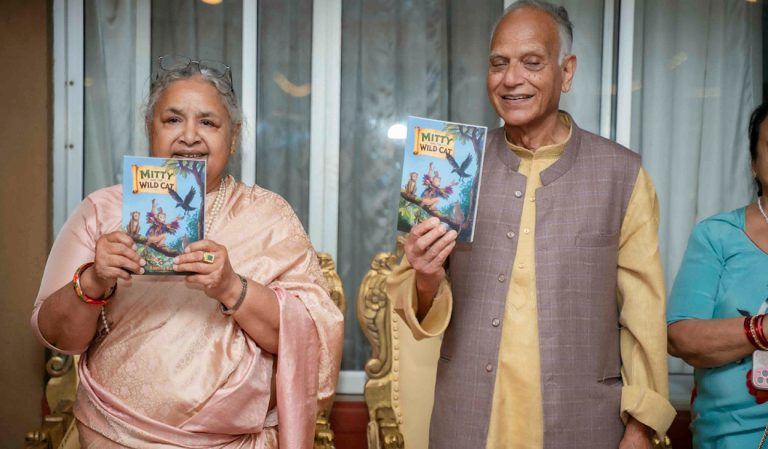 पूर्वप्रधानमन्त्री कार्कीको ‘मिट्टी एन्ड द वाइल्ड क्याट’ पुस्तक सार्वजनिक
