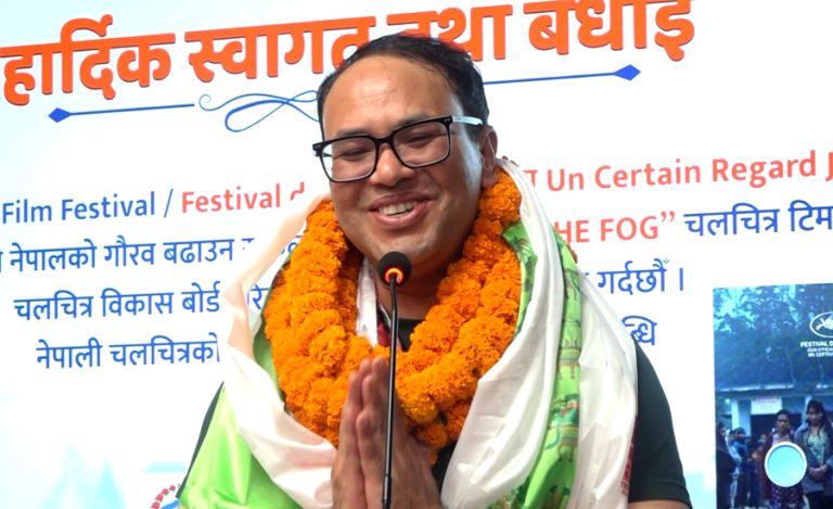 एयरपोर्टमै अविनाशले गरे नयाँ फिल्म बनाउने घोषणा, मन्त्रीले दिए शुभकामना