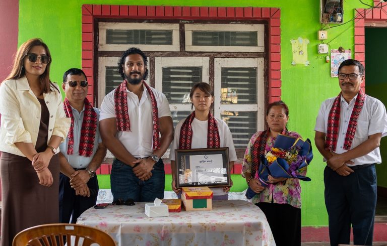 सहिद पुत्रीको सपनामा गोल्यान ग्रुपको साथ, एसईईमा ए ग्रेड ल्याएकी आकृतिको नर्सिङ पढ्ने चाहना