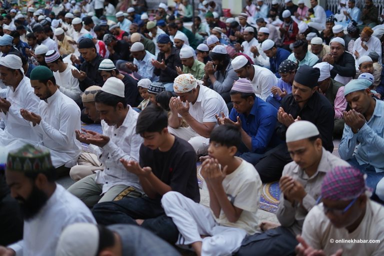 काठमाडौंमा यसरी मनाइयो बकर इद (तस्वीरहरू)
