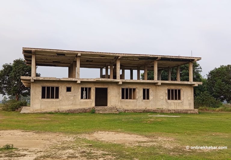 काचनमा निर्माणाधीन बर्थिङ्ग सेन्टर भवन ४ वर्षदेखि अलपत्र