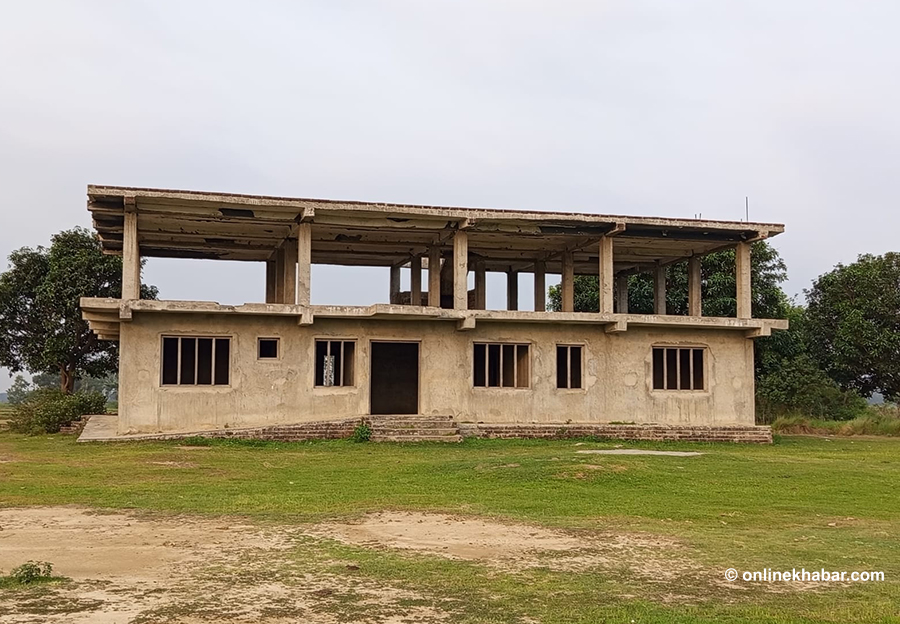 काचनमा निर्माणाधीन बर्थिङ्ग सेन्टर भवन ४ वर्षदेखि अलपत्र