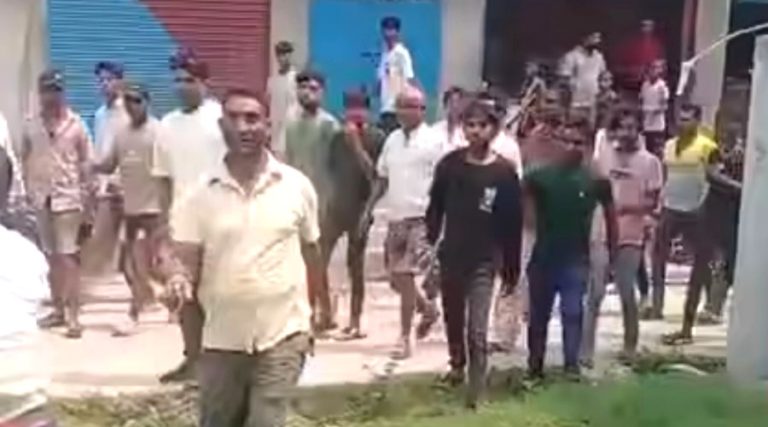 योजनाको भुक्तानी विषयमा सांसद खातुन र स्थानीयबीच विवाद