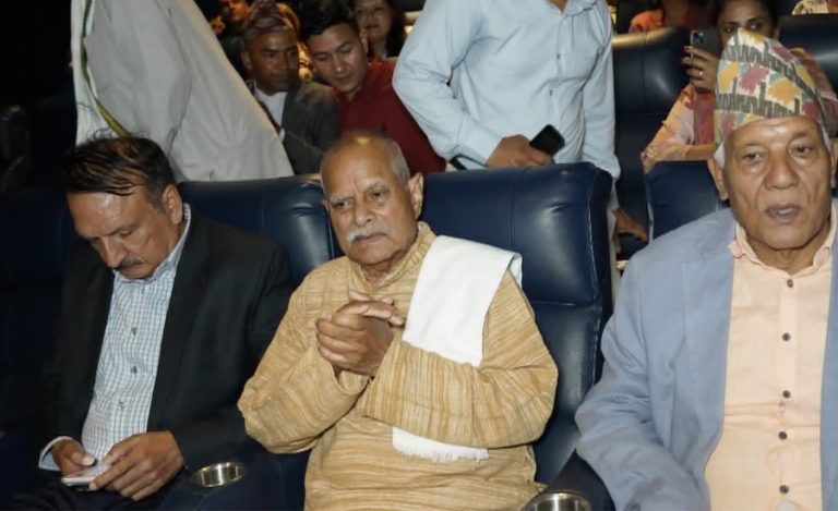 पूर्वराष्ट्रपति यादव, कांग्रेस सभापति थापासहितले हेरे फिल्म ‘बिगुल’