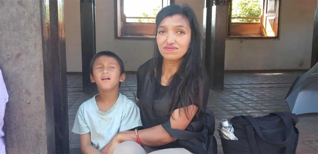 आमा भएर बोकी हेर सन्तानका पीरहरू