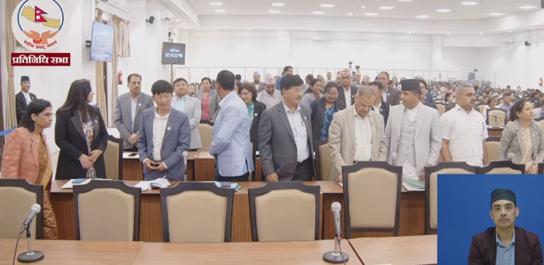 संसद्‌मा विपक्षीको फेरि अवरोध, प्रधानमन्त्री उपस्थित नभएसम्म चल्न नदिने अडान