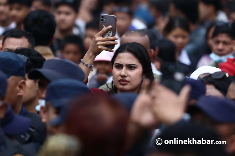 तस्वीरमा हेर्नुस् बनेपाको चण्डेश्वरी जात्रा