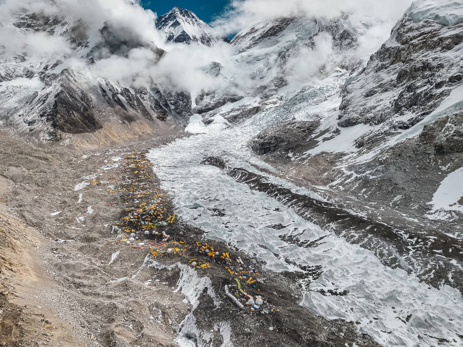आरोही संख्या र रोयल्टी संकलन आधारमा बन्याे सगरमाथामा नयाँ कीर्तिमान