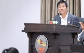 हर्क साम्पाङको प्रश्न : संसद्‌मा आधा कुर्सी खाली किन ?