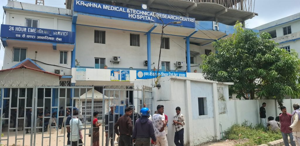 शल्यक्रियापछि बिरामीको मृत्यु हुँदा जनकपुरको कृष्णा अस्पतालमा तोडफोड