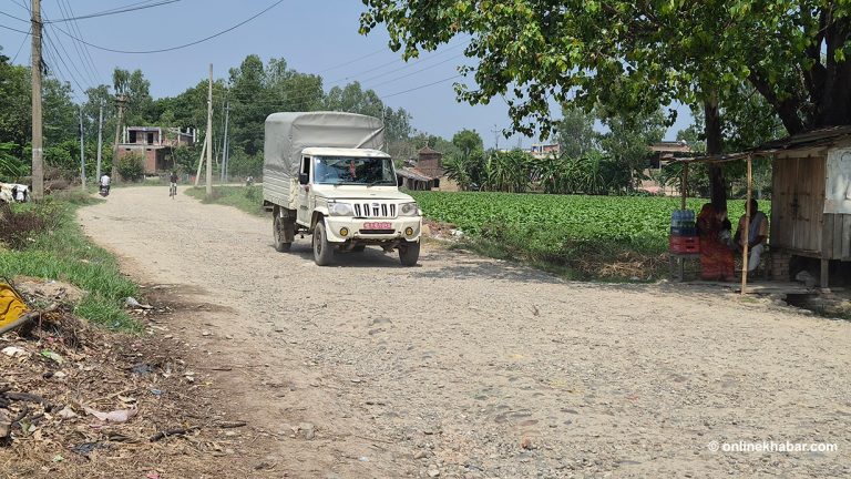 सर्लाहीमा ४० किलोमिटर हुलाकी सडक निर्माण एक दशकदेखि अधुरै