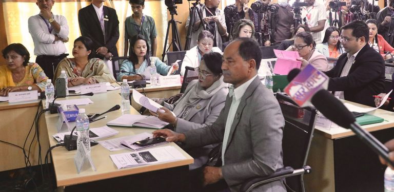 न्यायाधीश र वकिलको सम्पत्ति छानबिन गर्न माग