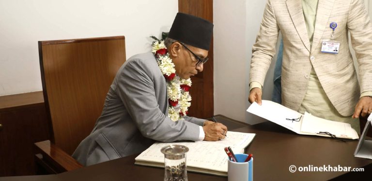 प्रधानन्यायाधीश शर्माले गरे पदभार ग्रहण