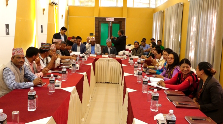 आइतबार विद्यालय बन्द गर्ने निर्णयले स्थानीय तहको अधिकार कुण्ठित गर्‍यो : मेयर्स फोरम