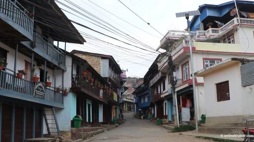 संघीयताको छायामा हराउँदै तेह्रथुमको सदरमुकाम म्याङ्लुङको चहलपहल
