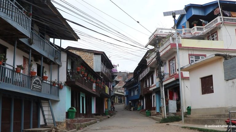 संघीयताको छायामा हराउँदै तेह्रथुमको सदरमुकाम म्याङ्लुङको चहलपहल