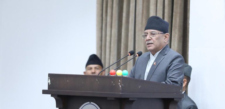 रास्वपालाई प्रचण्डले भने- तपाईंहरू जस्तै धेरै मत ल्याएर भाँडो न भुइँमा भएको नेता हुँ