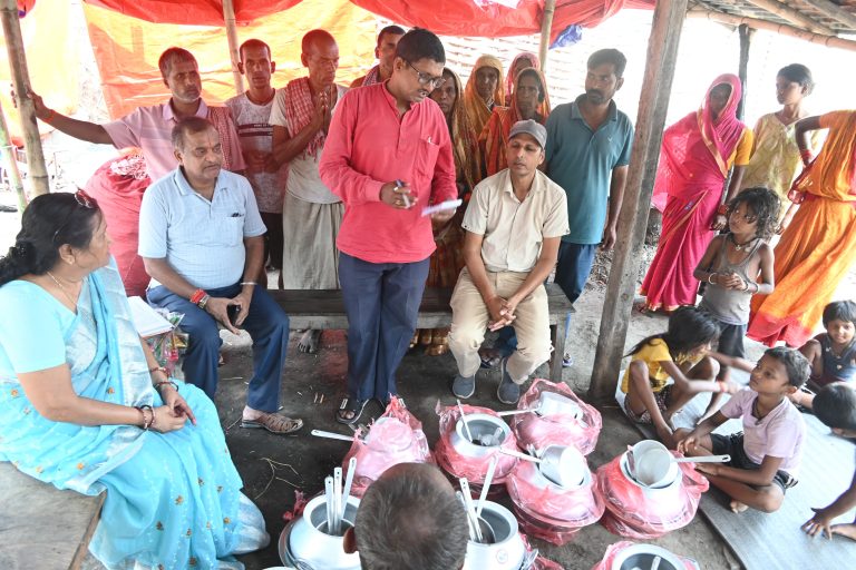नेपाल-भारत मैत्री संघद्वारा अग्निपीडित परिवारलाई राहत वितरण