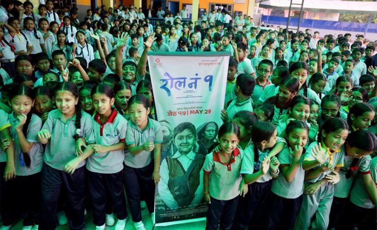 पूर्वका कक्षाकोठामा पुगेर प्रचारमा जुट्यो ‘रोल नं. १’