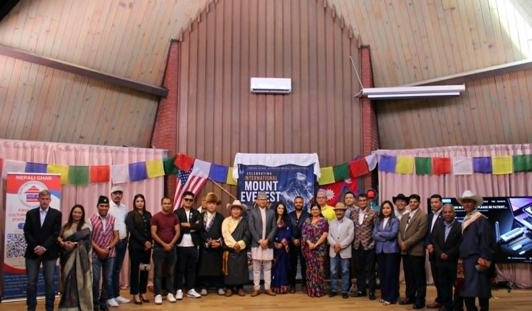 सेब्रु नृत्यसहित कोलोराडोमा मनाइयो अन्तर्राष्ट्रिय सगरमाथा दिवस  