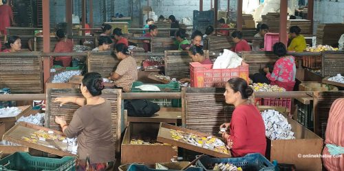 राज्यको गलत नीतिले संकटमा एक्लो सलाई उद्योग