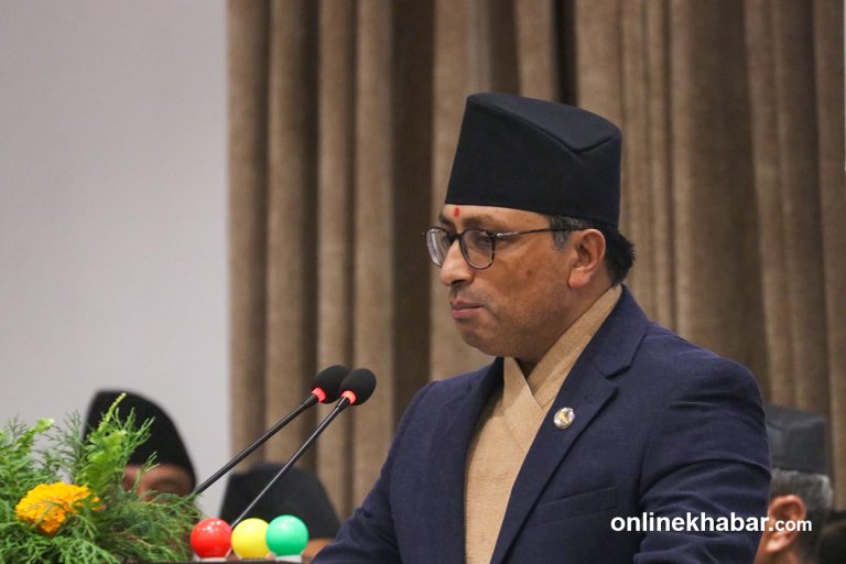 सरकारी निगमहरूको स्वामित्व परिवर्तनबारे हर्क साम्पाङको आपत्ति