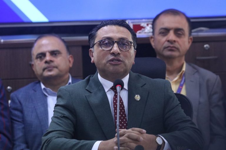 बजेट सानो हो, महत्त्वाकांक्षी होइन : अर्थमन्त्री