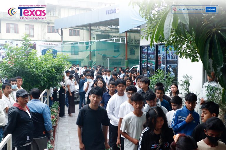 टेक्सास इन्टरनेसनल सेकेन्डरी स्कुलको कक्षा ११ मा भर्ना लहर