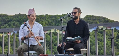 संगीतमय सिलिकन भ्यालीमा नदीशका १२ कविता
