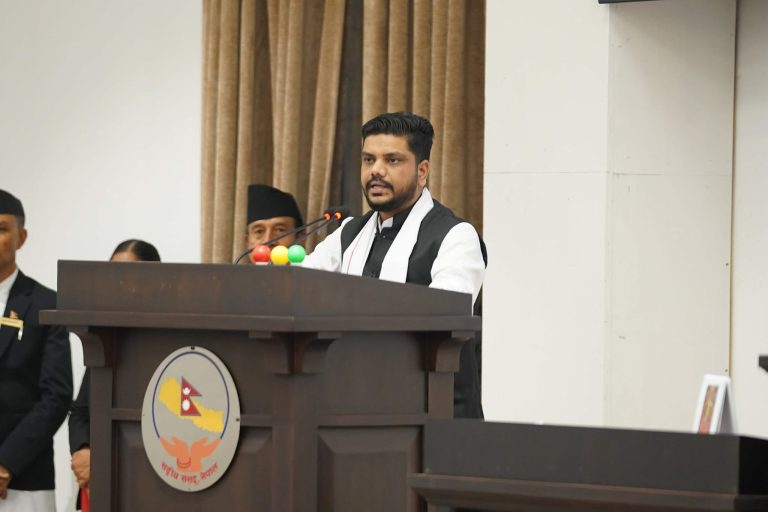 न्यूनतम सेवा सुविधा नदिने देशका रोजगारदातालाई हाम्रा श्रमिक पठाउँदैनौं : श्रममन्त्री