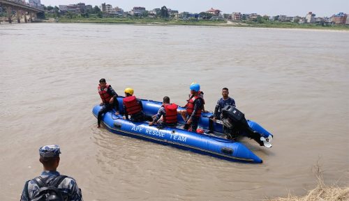 नुवाकोट, धादिङ, चितवनबाट उद्धार लागि सशस्त्र प्रहरीको टोली परिचालन