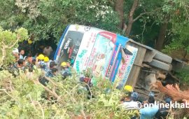 बैतडीमा बस दुर्घटना अपडेट : एक जनाको मृत्यु, १० जना घाइते