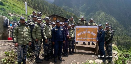 लाम्पाटामा स्थापना भयो सुरक्षा बेस (तस्वीरहरू)