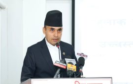 आलोचनापछि सञ्चारमन्त्रीको अर्को कविता- हामी आगोका लप्का निभाउन दिनरात लागेका छौं