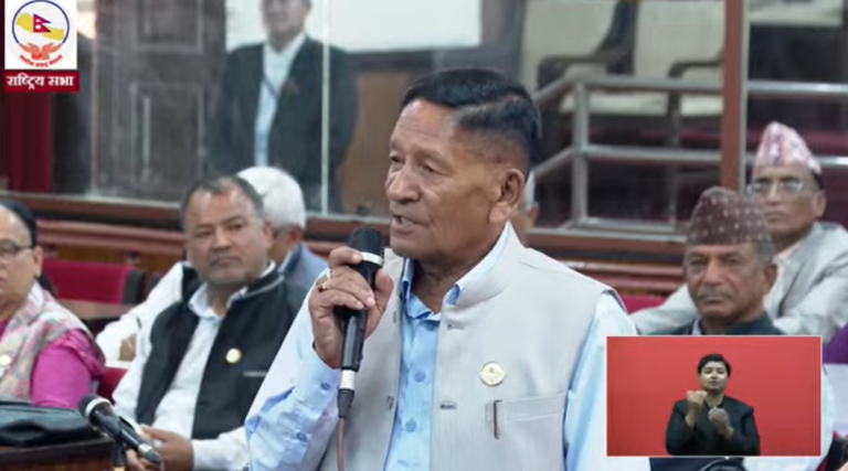 ‘एकातिर विद्यार्थी संगठन खारेज गर्ने अर्कोतिर बालबालिकालाई पार्टीको सदस्यता दिने यो कस्तो नीति हो ?’