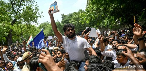 कक्रोच जनता पार्टीको प्रदर्शनमा सम्भावित झडप रोक्न ६ जना नियन्त्रणमा