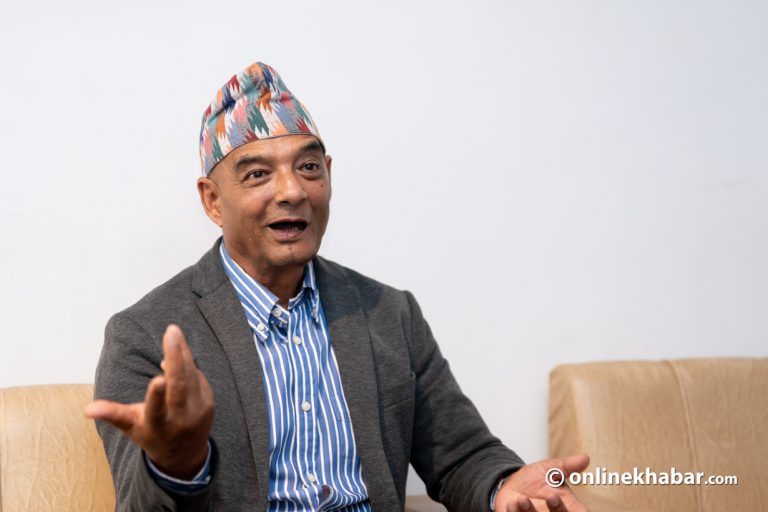 धवलशमशेर नेतृत्वको पार्टीमा को-को केन्द्रीय सदस्य बने ?