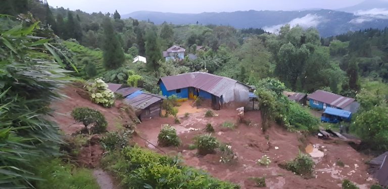 मनसुनका बेला इलाम सम्पर्कविहीन हुने उच्च जोखिममा