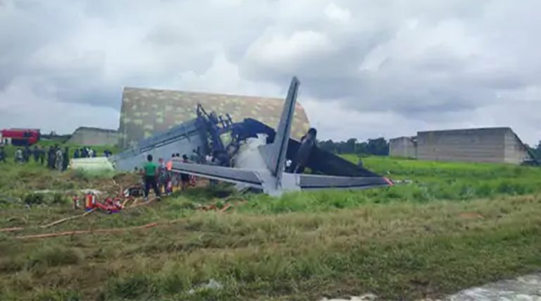 भारतीय वायुसेनाको विमान दुर्घटनामा पाइलटसहित ५ जनाको मृत्यु 