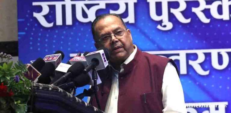 झलनाथले भने– हामीभित्रै सिङ र जुरो पलाए, अब एक बनौं