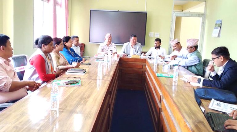 संसदीय समितिलाई टेर्दैनन् मन्त्रालयका सचिव, बैठकमा नआएपछि स्पष्टीकरण