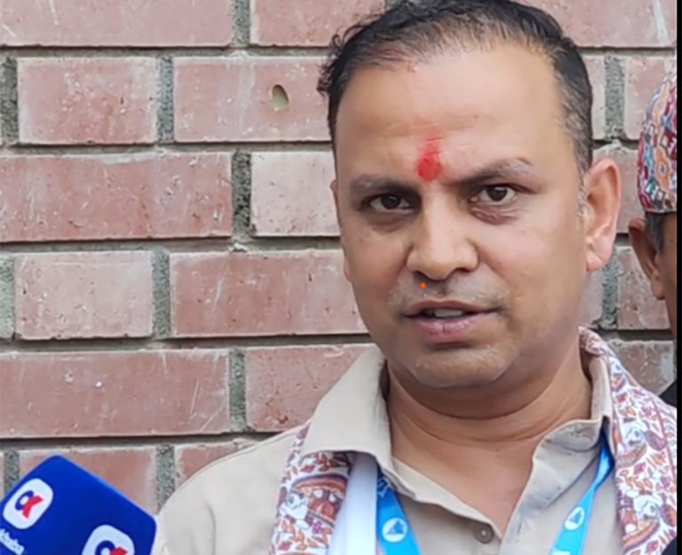 रवि लामिछानेलाई मनिष झाको आग्रह– गुटबन्दीको प्रयास गर्नेलाई कारबाही गर्नुस्