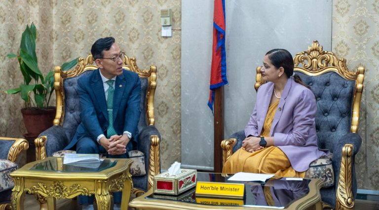 कोरियामा कार्यरत नेपाली कामदारको स्वास्थ्य सुरक्षाबारे सरकारको चासो