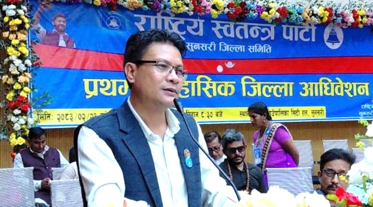 प्रचण्डजीले भनेजस्तो भुइँमा न भाँडोमा हुने छुट हामीलाई छैन : रास्वपा नेता परियार