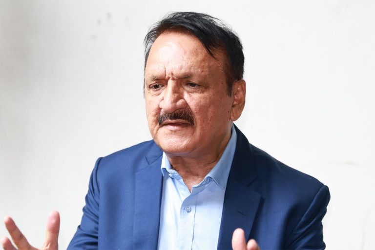 फाट्टफुट्ट भेटघाटले एकता हुन्न, गगनजीहरूले गम्भीर पहल गरुन्