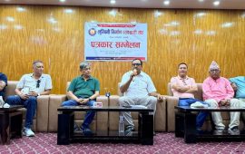 रुपन्देहीका निर्माण व्यवसायीले भने : खुट्टा भाँचेर सडक बन्दैन  