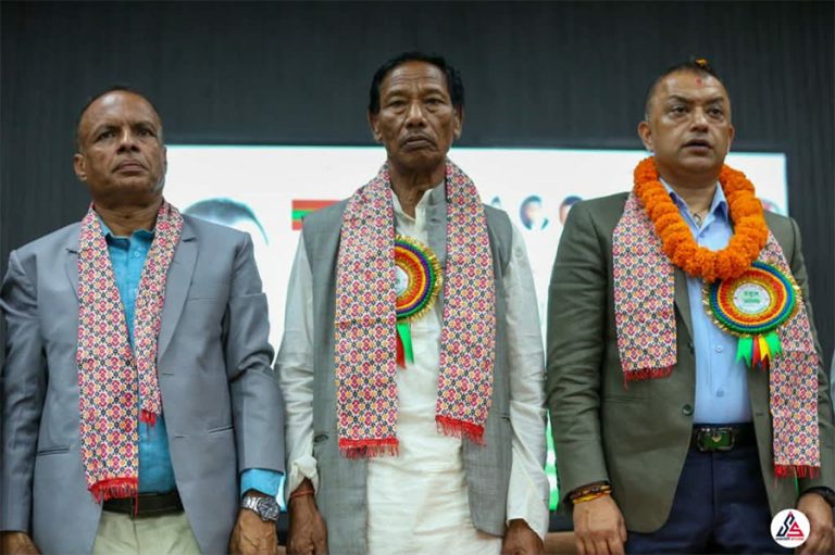 नेपाल थारु संघको अध्यक्षमा शिवनारायण