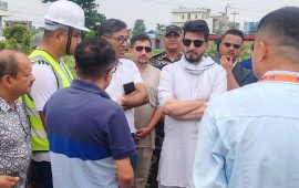 यातायातमन्त्री लम्सालद्वारा निर्माणाधीन कञ्चनपुर-कमला सडकको निरीक्षण