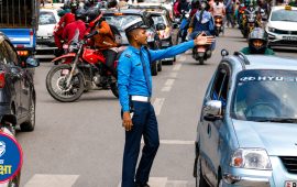 अत्याधिक चापमा ट्राफिक प्रहरी, एक ट्राफिकको भागमा १४ सय सवारी